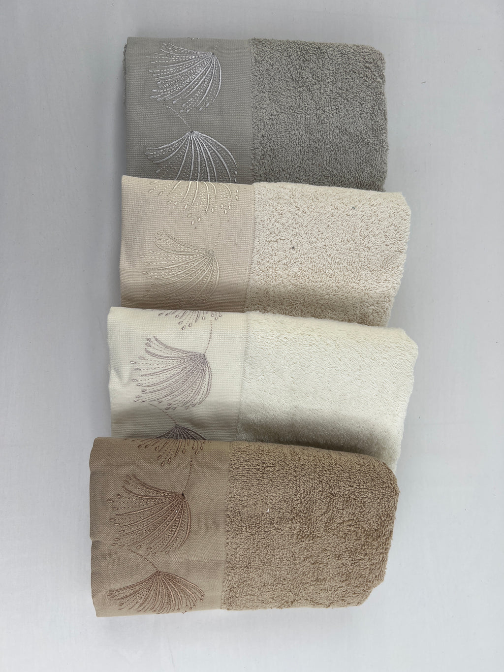 Lot de 4 serviettes d’invités Brodées