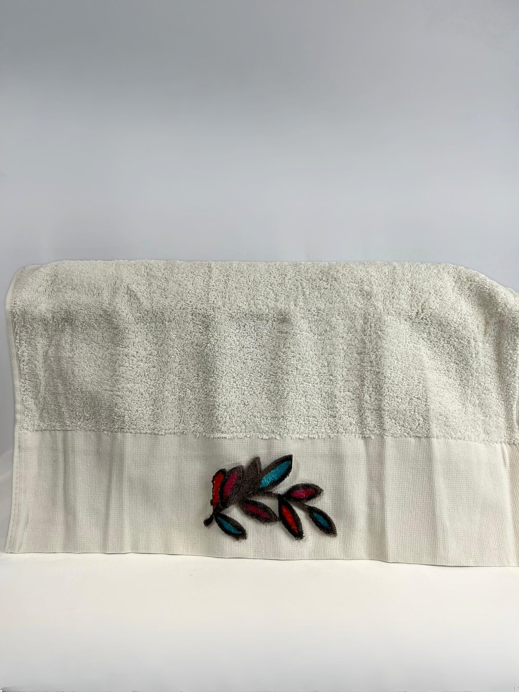 Lot de 6 serviettes d’invités brodées en relief - Ece