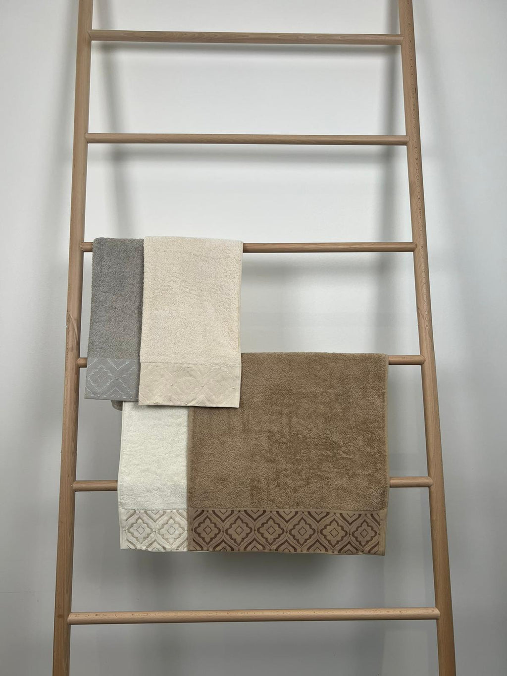 Lot de 4 serviettes d’invités Brodées