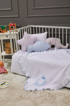 Couverture en Mousseline Brodée King Bébé - White/Blue